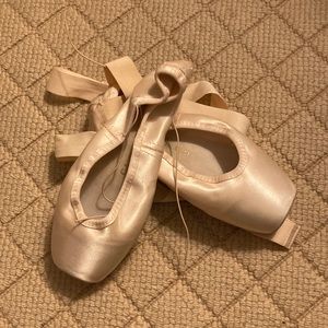 Gaynor Minden CL 9w4PLH